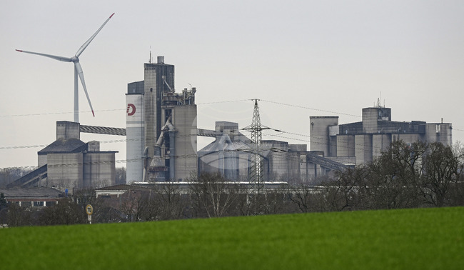 Нагласите на германските компании за развитието на бизнеса им се влошават, сочи проучване 