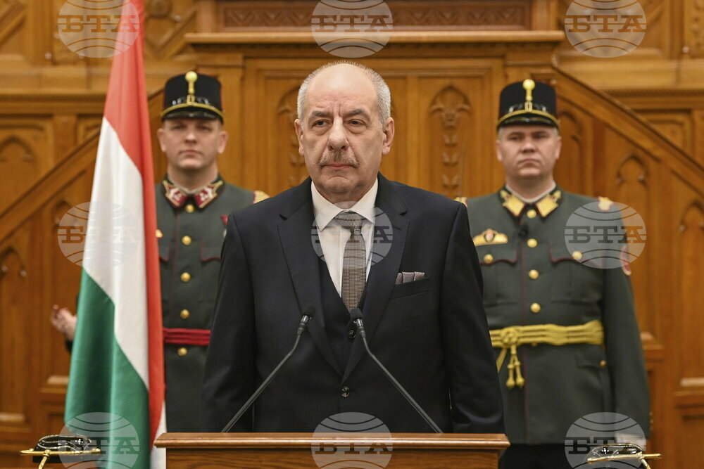 Унгарският президент подписа закона за забрана на гей парадите въпреки протестите