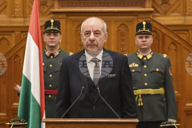 Унгарският президент подписа закона за забрана на гей парадите въпреки протестите