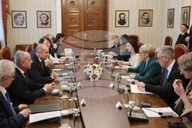 Румен Радев - Наташа Пирц Мусар - пленарни разговори