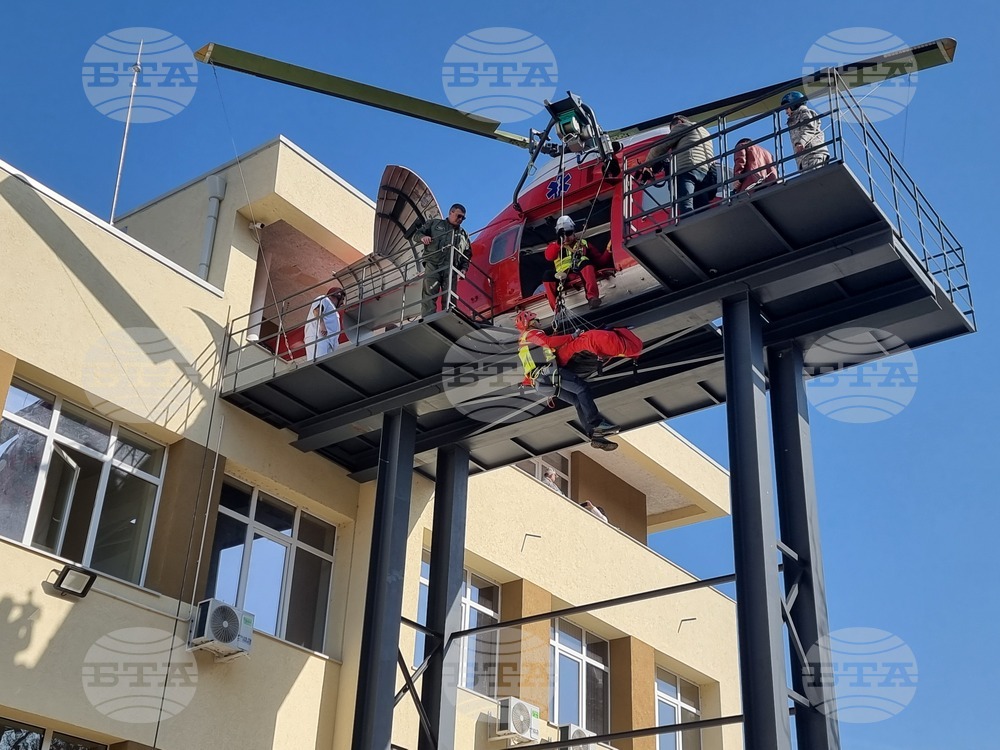 Плевен - демонстрация - ВВВУ "Георги Бенковски"