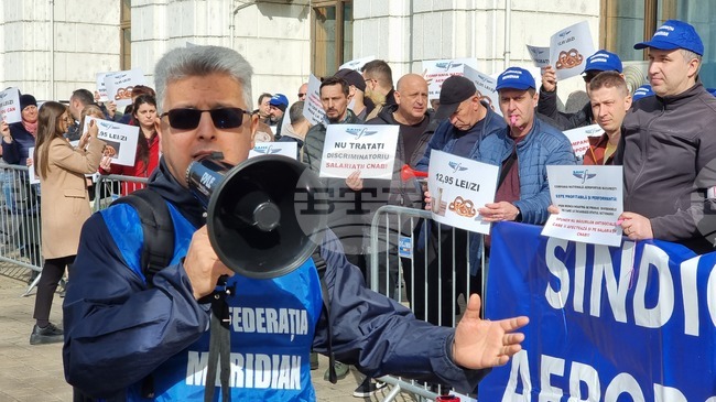 Румъния - членове на профсъюзите на летищата - протест