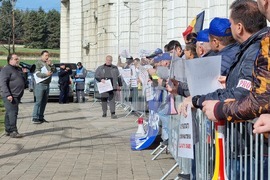 Румъния - членове на профсъюзите на летищата - протест