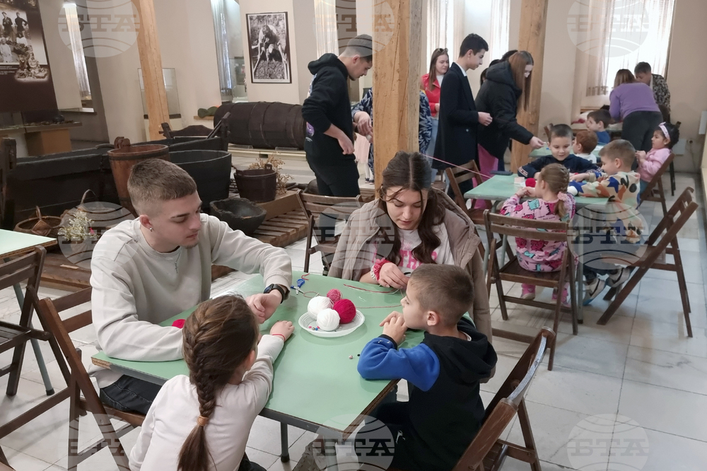 Плевен - Регионален исторически музей - работилница за мартеници