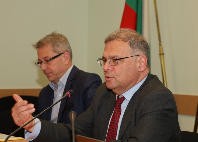 Депозитната система да включва опаковки за напитки за бутилирана вода, безалкохолни, бира и сайдер от 0,1 до 3 л. от пластмаса, метал и стъкло обсъждат експерти