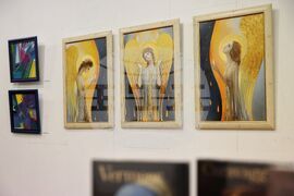 Бургас - „Дамски гамбит" - изложба