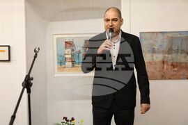 Бургас - „Дамски гамбит" - изложба