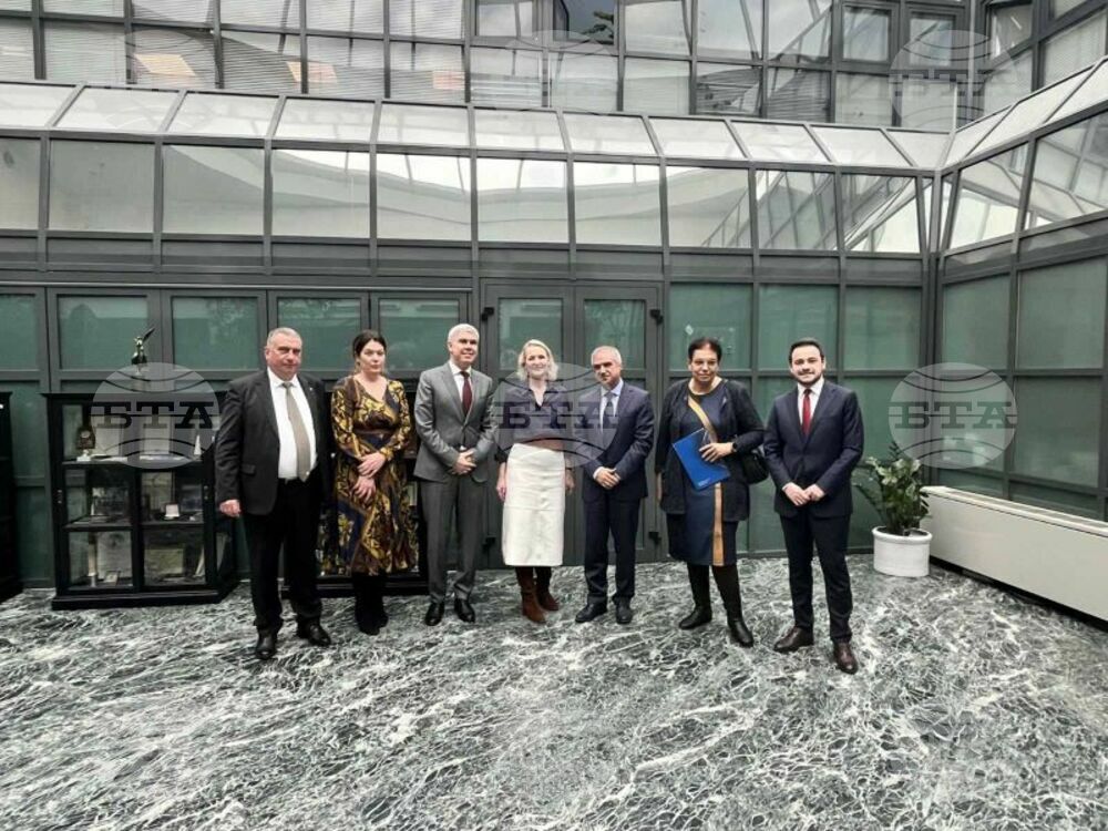 Energy Minister Radev, EC Energy Director Juul Jorgensen Discuss Interconnection, RES Development