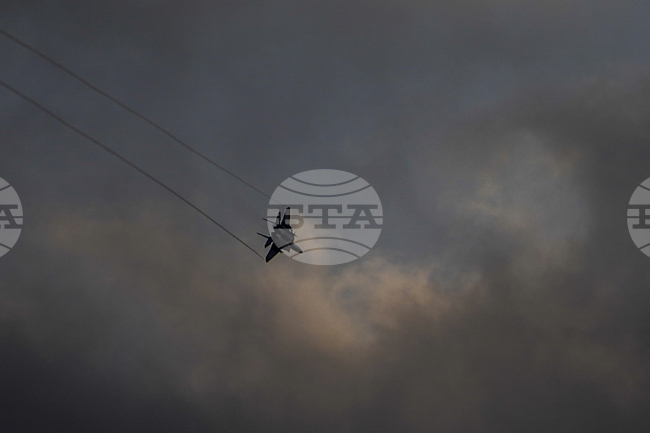 Продължават операциите по издирването на пилота на сваления над Иран американски военен самолет 