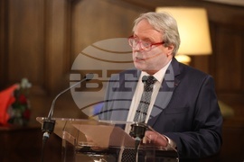 Франция - Соня Йончева - орден