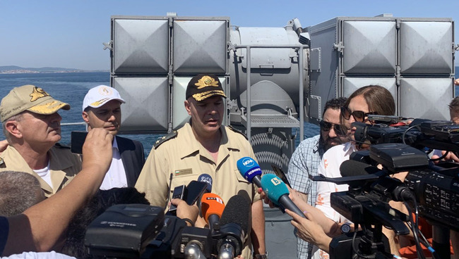 Изплувалият миноподобен обект на плажа в Поморие е напълно безопасен, каза командирът на ВМС