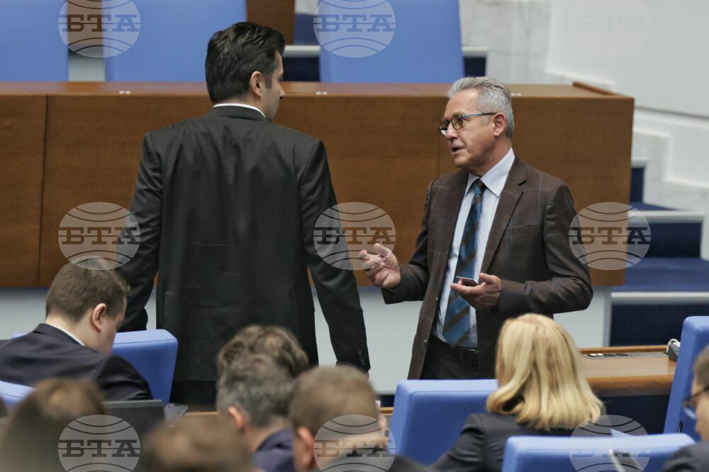 След възражение на „Възраждане“ парламентът отложи гласуването на три проекта за промени в парламентарни комисии