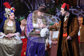 Варна - „Българи от старо време“ - оперета