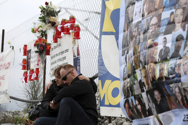 В Солун беше открит монумент в памет на жертвите на катастрофата в Темпе