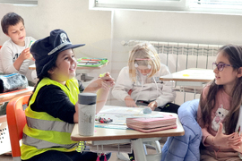 Габрово - първокласници - светлоотразителни мечета - акция