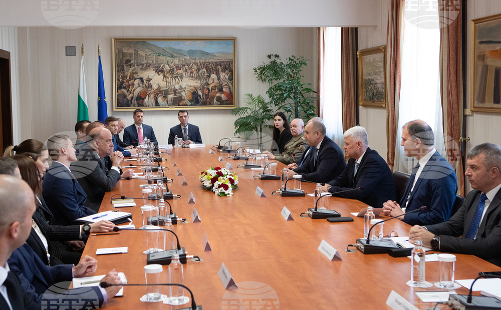 President Radev Meets with Air War College Representatives