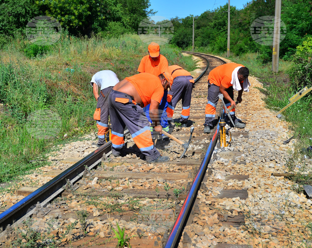 Село Ясеновец - железопътни ремонти