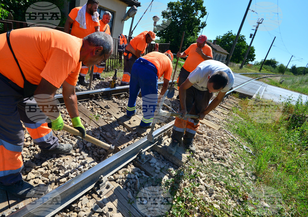 Село Ясеновец - железопътни ремонти