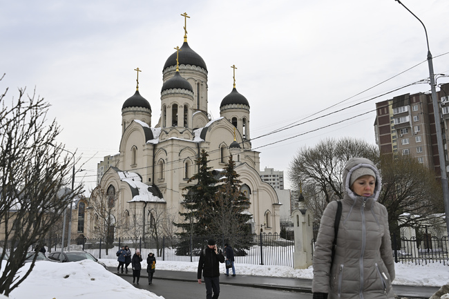 Църквата, в която ще се състои погребението на Навални, е пропита от подкрепа за войната в Украйна, съобщава Ройтерс