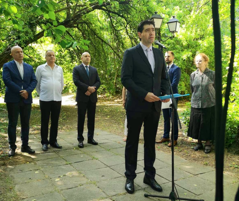 Иван Таков: Поезията на Вапцаров е звън на камбана за всички, когато говорим за политики, управление и идеи