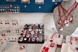 Варна - художествено стъкло - мартеници