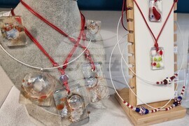 Варна - художествено стъкло - мартеници