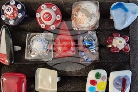 Варна - художествено стъкло - мартеници