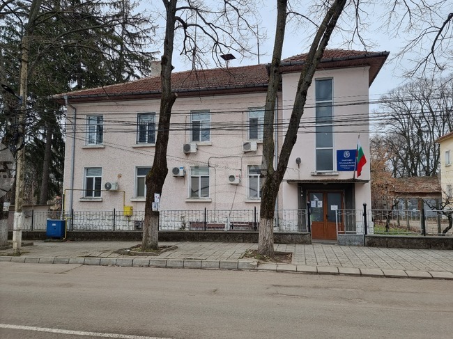 Служители на Районното управление в Кубрат разкриха схема за "романтични" измами