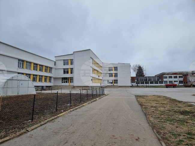 „Учител на годината“ и „Ученик за пример“ ще избират в Професионалната гимназия в Кубрат