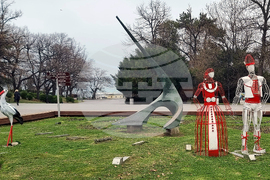 Варна - Баба Марта - пролет - украса