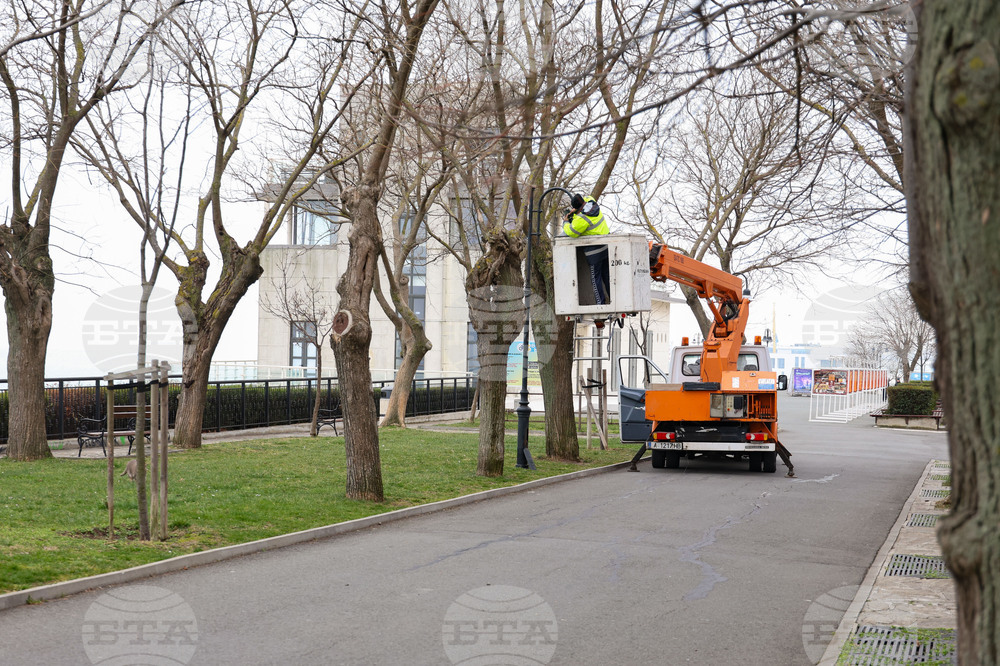 Бургас - Морска градина - осветление