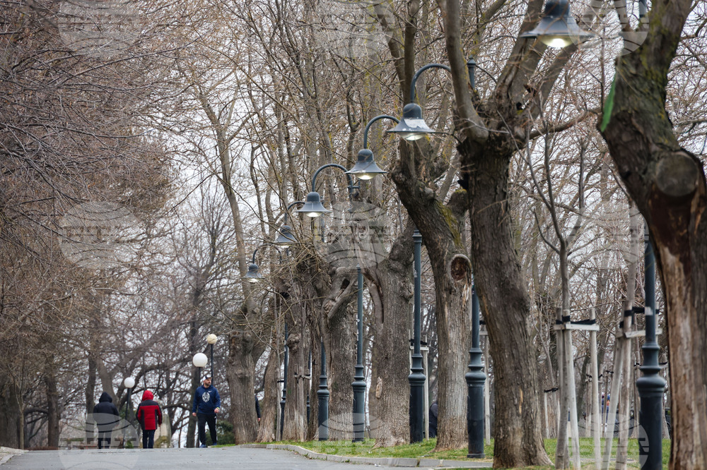 Бургас - Морска градина - осветление