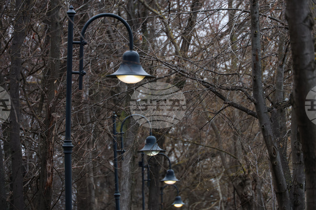 Бургас - Морска градина - осветление