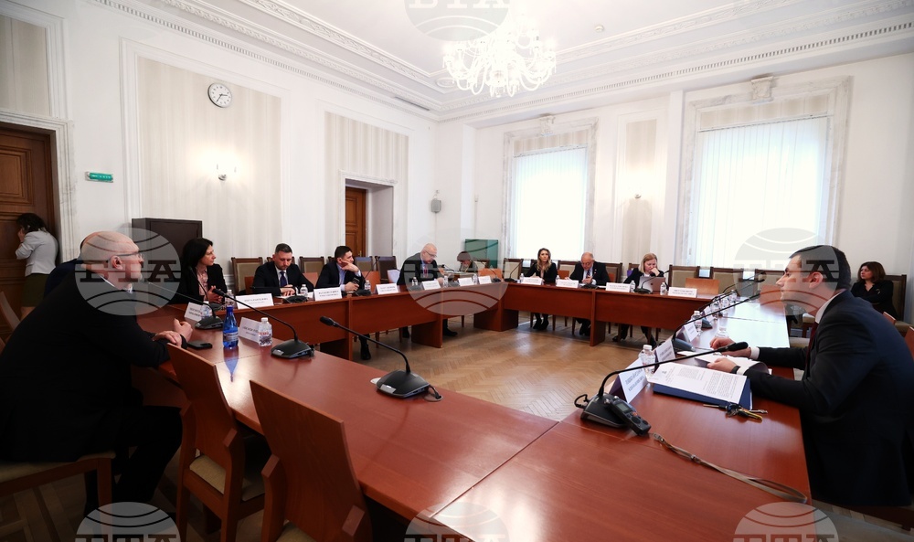 Народно събрание - БФС - протест - комисия