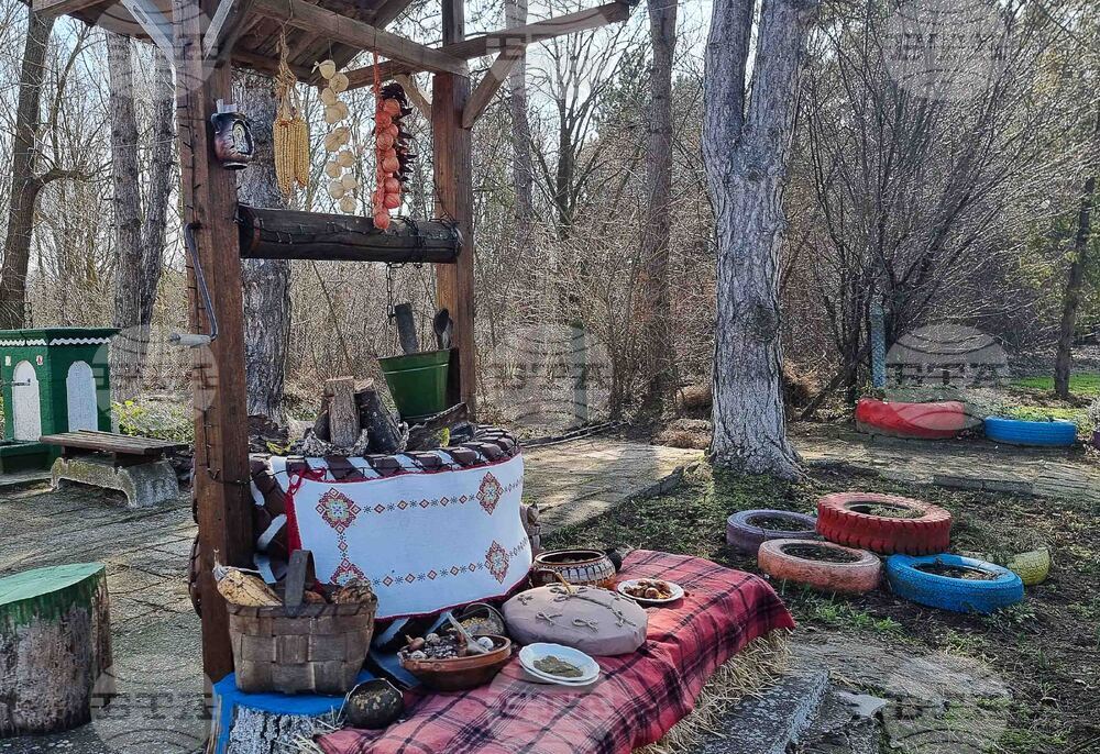 Село Челопечене - празнична украса