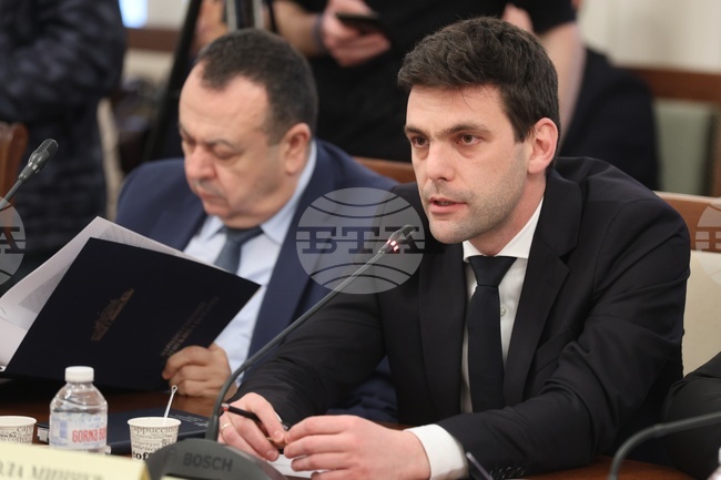 Народно събрание - Временна комисия за проверка на факти и обстоятелства, свързани с дейността на групата около Мартин Божанов