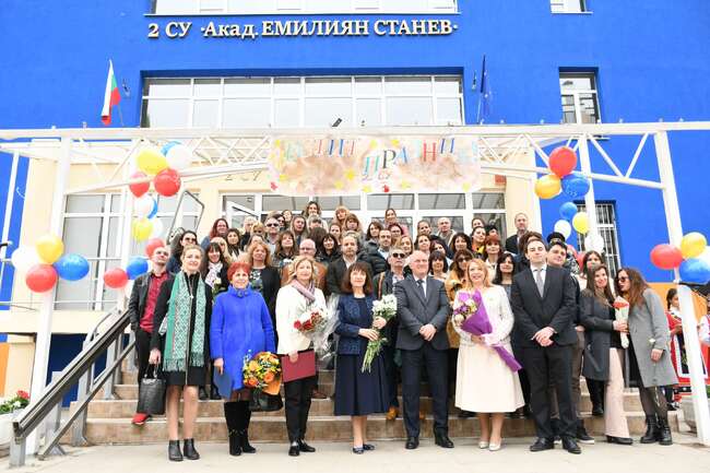 Второ средно училище "Акад. Емилиян Станев" в София ще е сред първите средни училища с изучаване на изкуствен интелект в клас