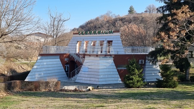 Митницата предостави на терариума в Минерални бани екзотични животни, задържани при контрабанда на „Капитан Андреево“