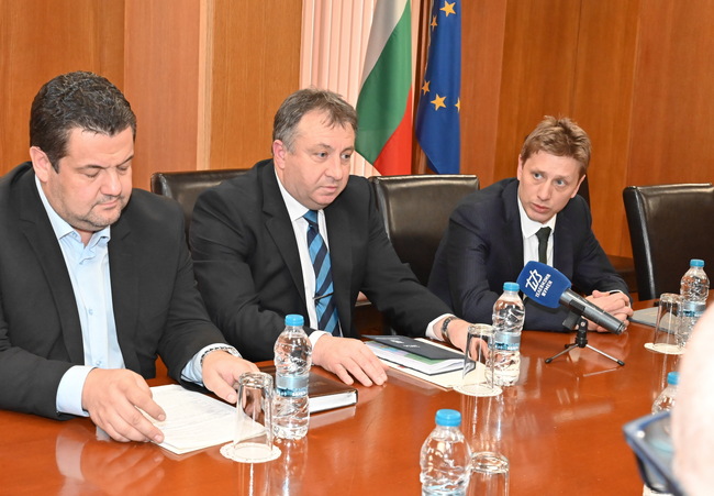 Община Шумен беше домакин на среща между заместник-министърът на икономиката и индустрията Ивайло Шотев и бизнеса