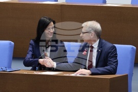 Народно събрание - блиц контрол - Николай Денков - Мария Габриел