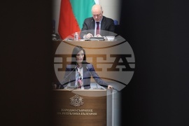 Народно събрание - блиц контрол - Николай Денков - Мария Габриел
