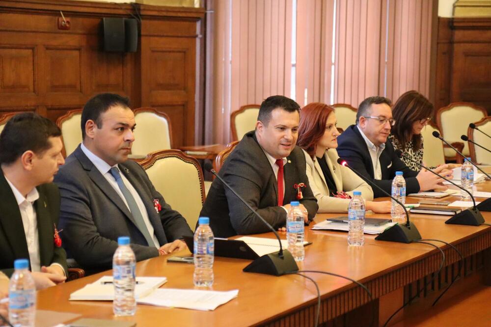 Зам.-министър д-р инж. Маринов: Със съвместни действия ще направим възможен добива на недървесни горски продукти през новия сезон