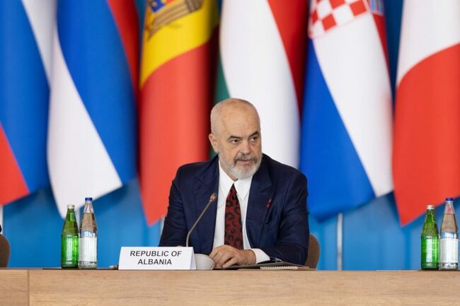 АТА: Албания се стреми да диверсифицира енергийните си източници, каза премиерът Еди Рама