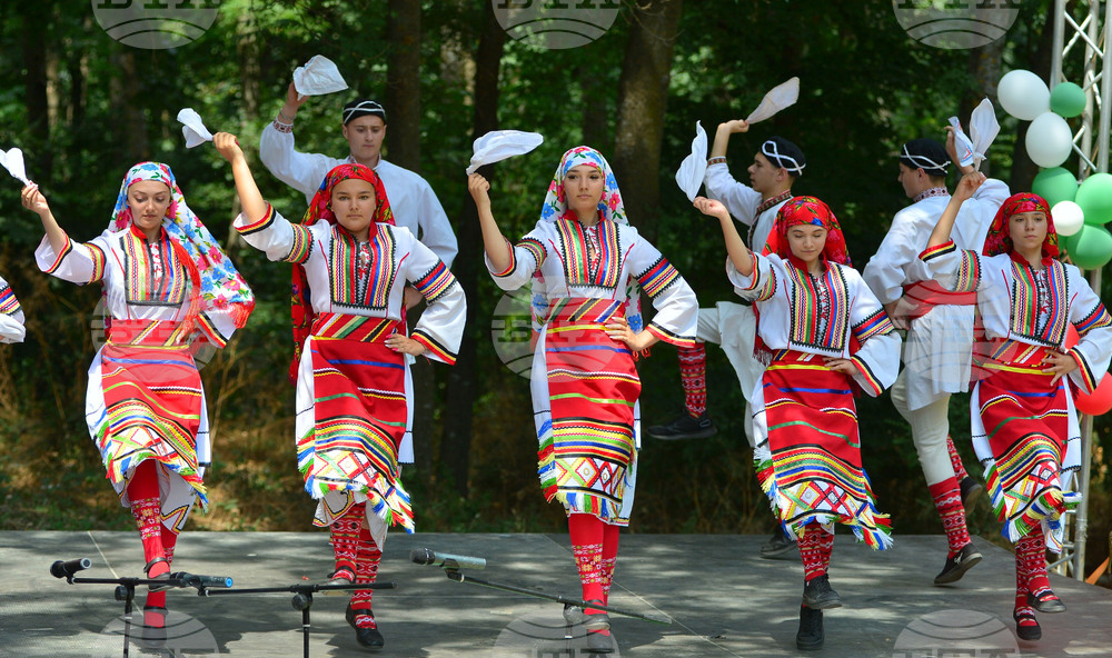 Село Малък Поровец - фолклорен събор "Илинден"