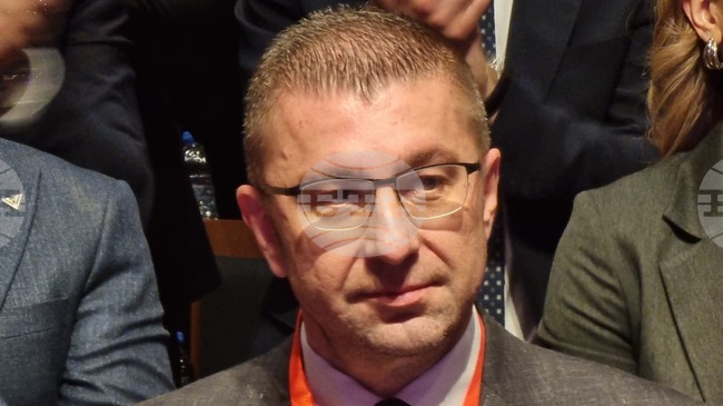 Никога няма да се оттеглим от преговорите с ЕС, заяви премиерът на Република Северна Македония