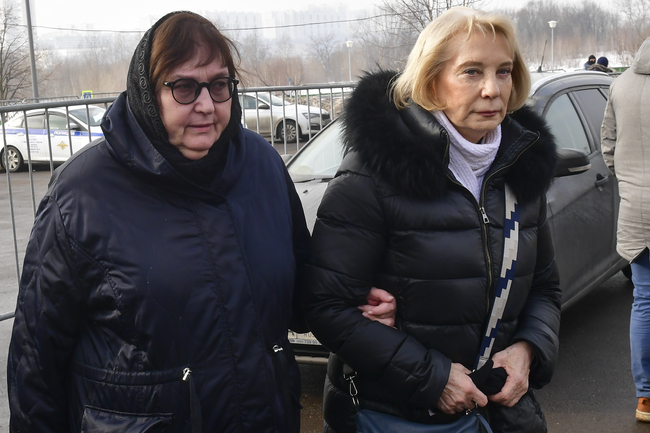 Руски съд отхвърли жалбата на майката на Навални, в която тя казва, че синът й не е получавал адекватни медицински грижи в затвора
