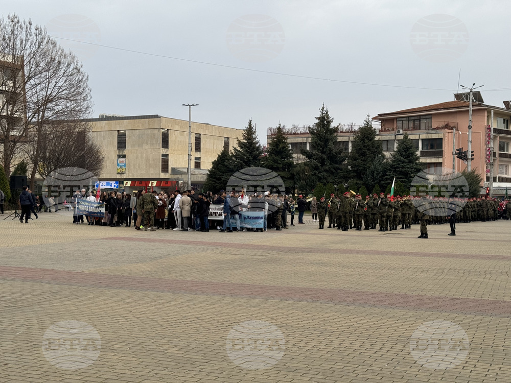 Казанлък - тържествена церемония по повод Трети март