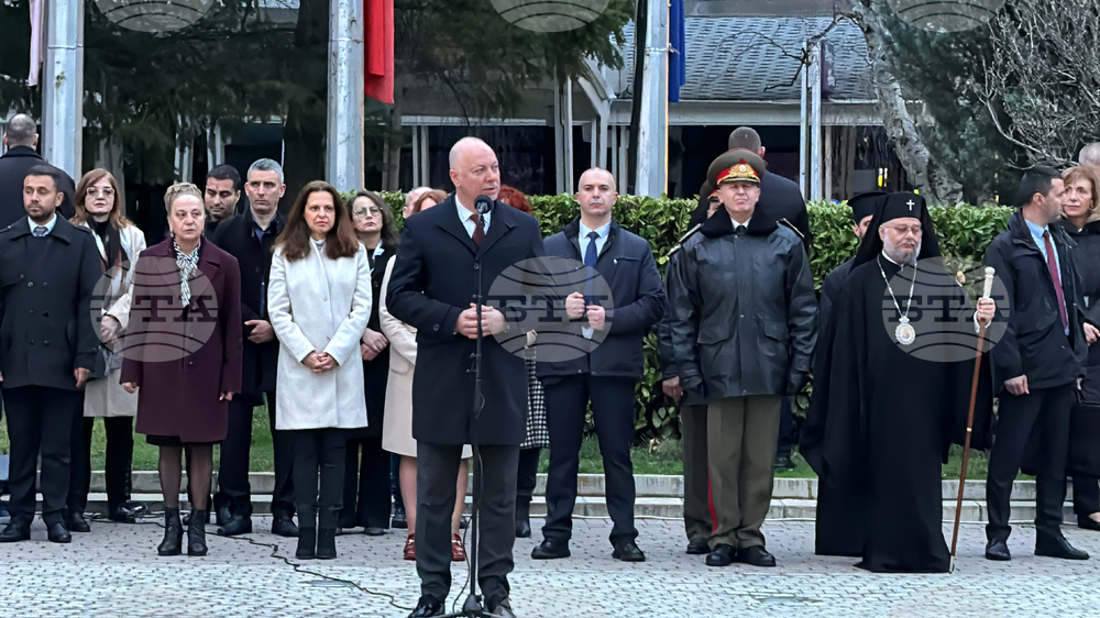 Казанлък - тържествена церемония по повод Трети март