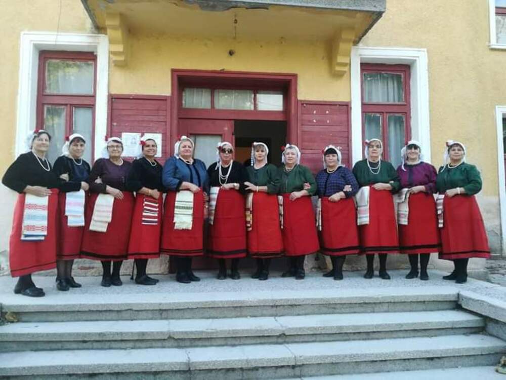 Автентичният български фолклор е едно от най-хубавите неща, които притежаваме, убедени са от групата за народно пеене "Войводовска китка"