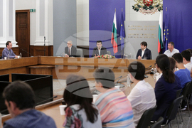  Министерски съвет - Кирил Петков - ученици